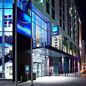 4* מלון Novotel Excel